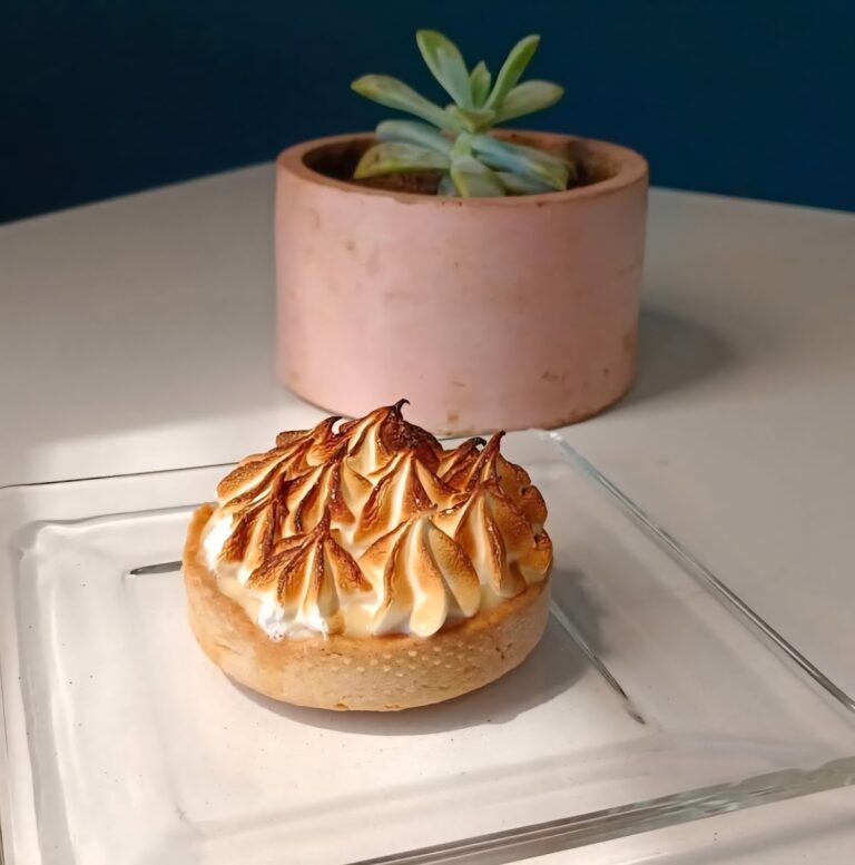 45883 pasteleria y cafeteria coffee d cake 768x777