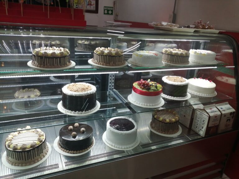 46010 pasteleria cafin 768x576