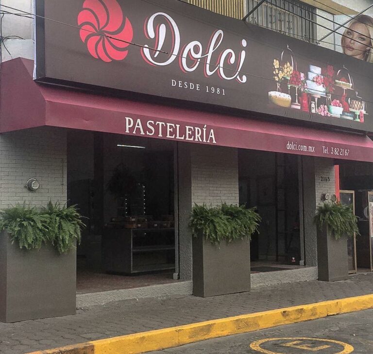 46046 dolci pasteleria 768x730