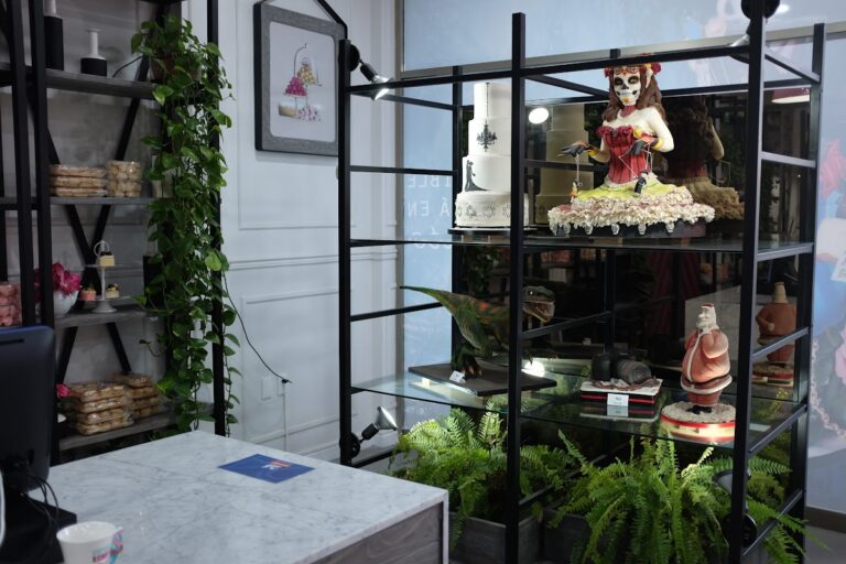 46064 dolci pasteleria 768x512