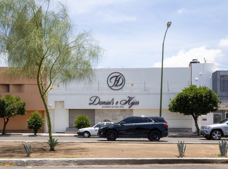 46752 daniels e hijos 768x568