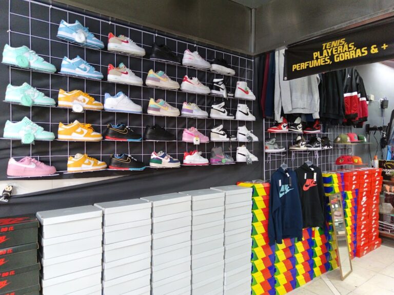 46927 la grasota sneakers monclova 768x576