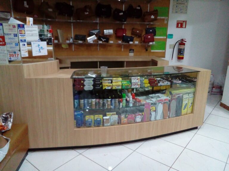 47091 tres reyes zapaterias 768x576