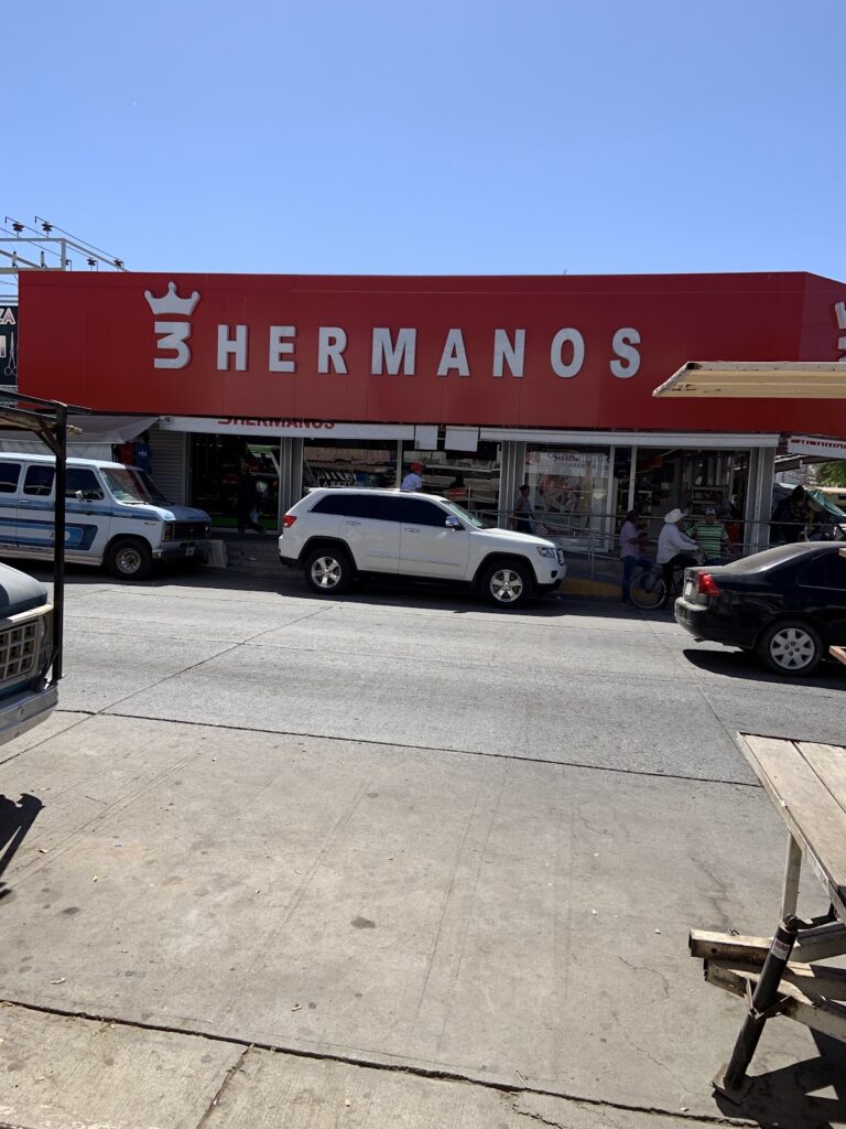 47251 zapateria 3 hermanos 768x1024