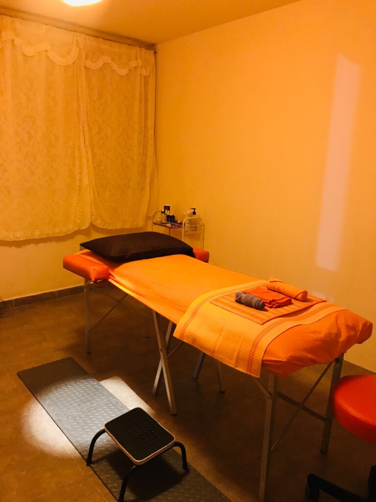 4753 zazil • masaje y holistica 768x1024