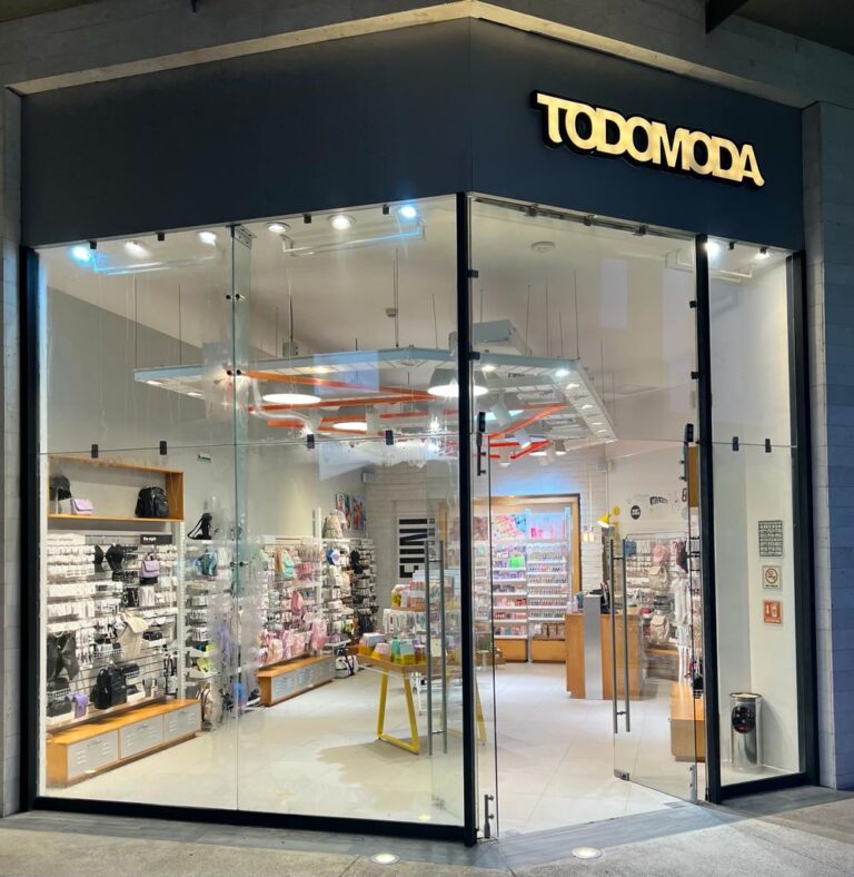 48179 todomoda marina puerto cancun 768x788