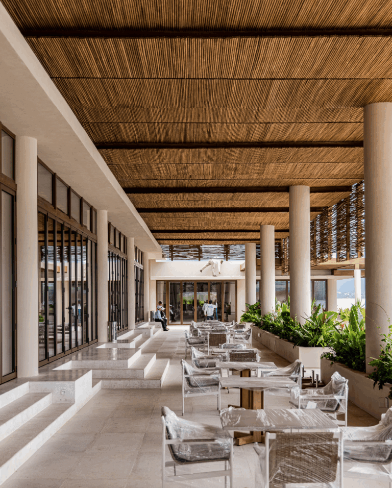 49112 carpinteria patio madera 768x956