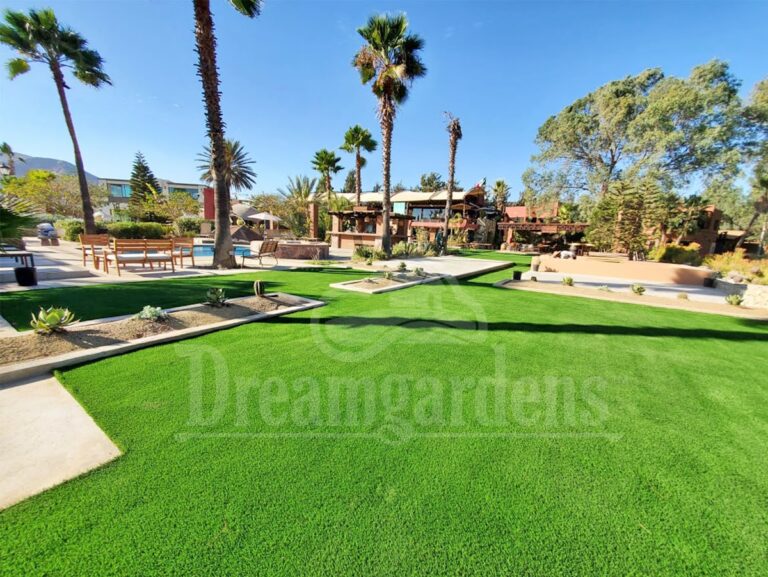 50421 pasto sintetico y muros verdes dream gardens 768x577