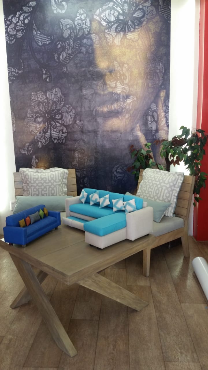 51025 holliday house