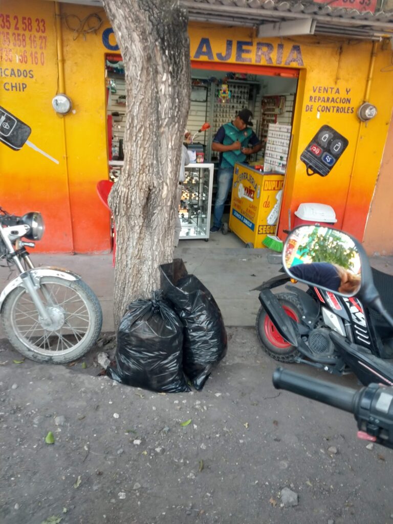 5272 cerrajeria 8220yanez8221 768x1024