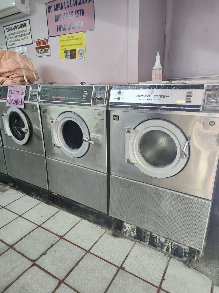 52791 lavanderia villafontana 768x1024