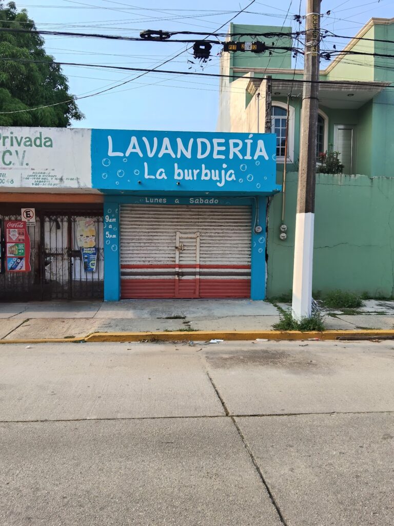 53203 lavanderia la burbuja 768x1024