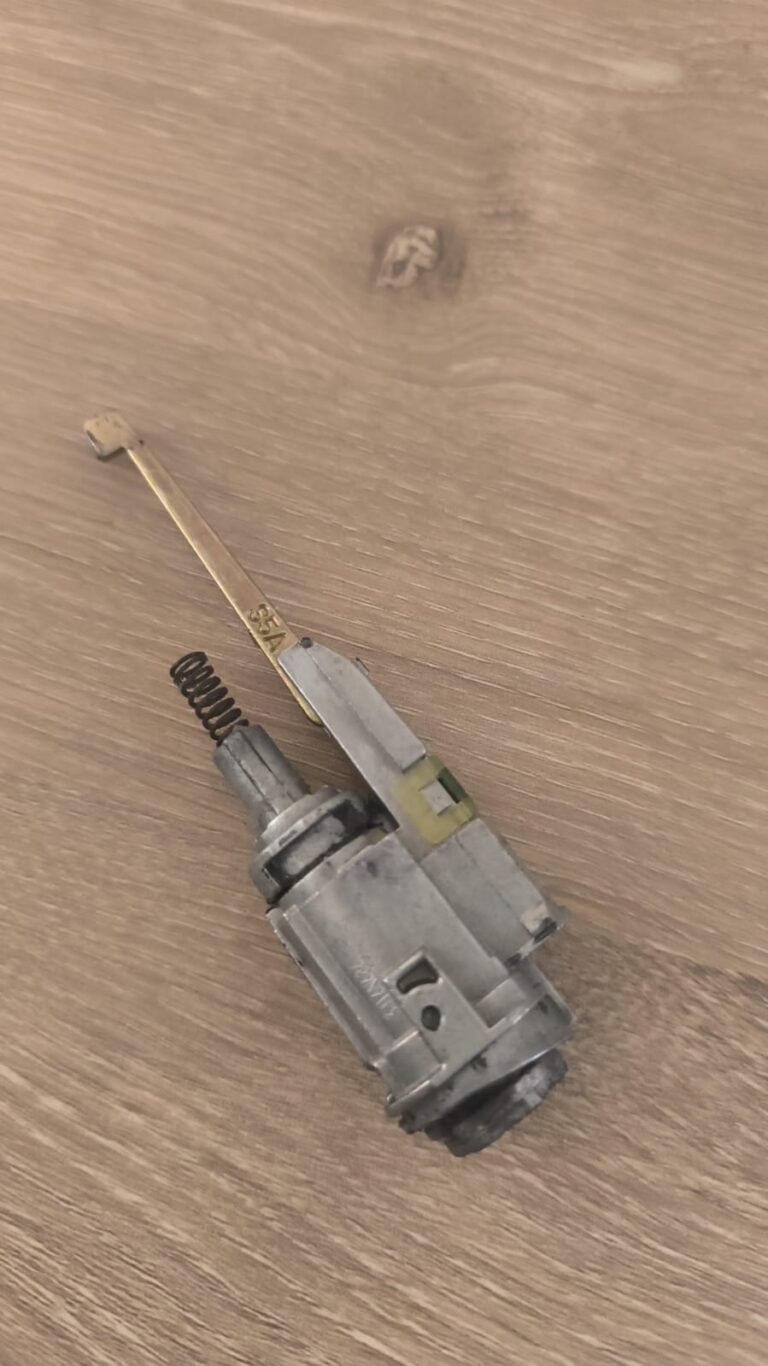 5474 cerrajeria libramiento alarcon 768x1366