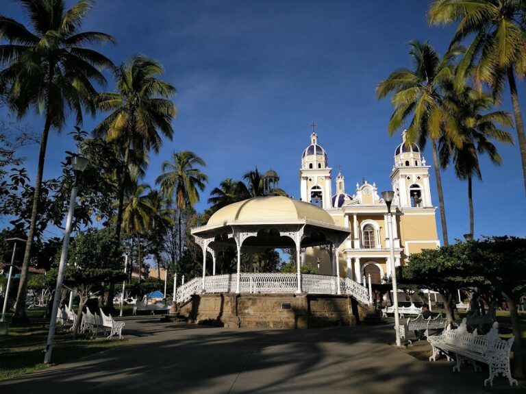 8185 jardin de villa de alvarez 768x575