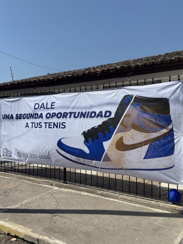 9548 el taller de limpieza de tenis 768x1024