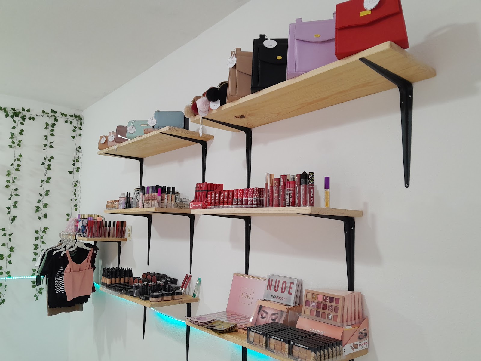 leetx-google-photo-70490-6 leetx-google-photo-70490-6