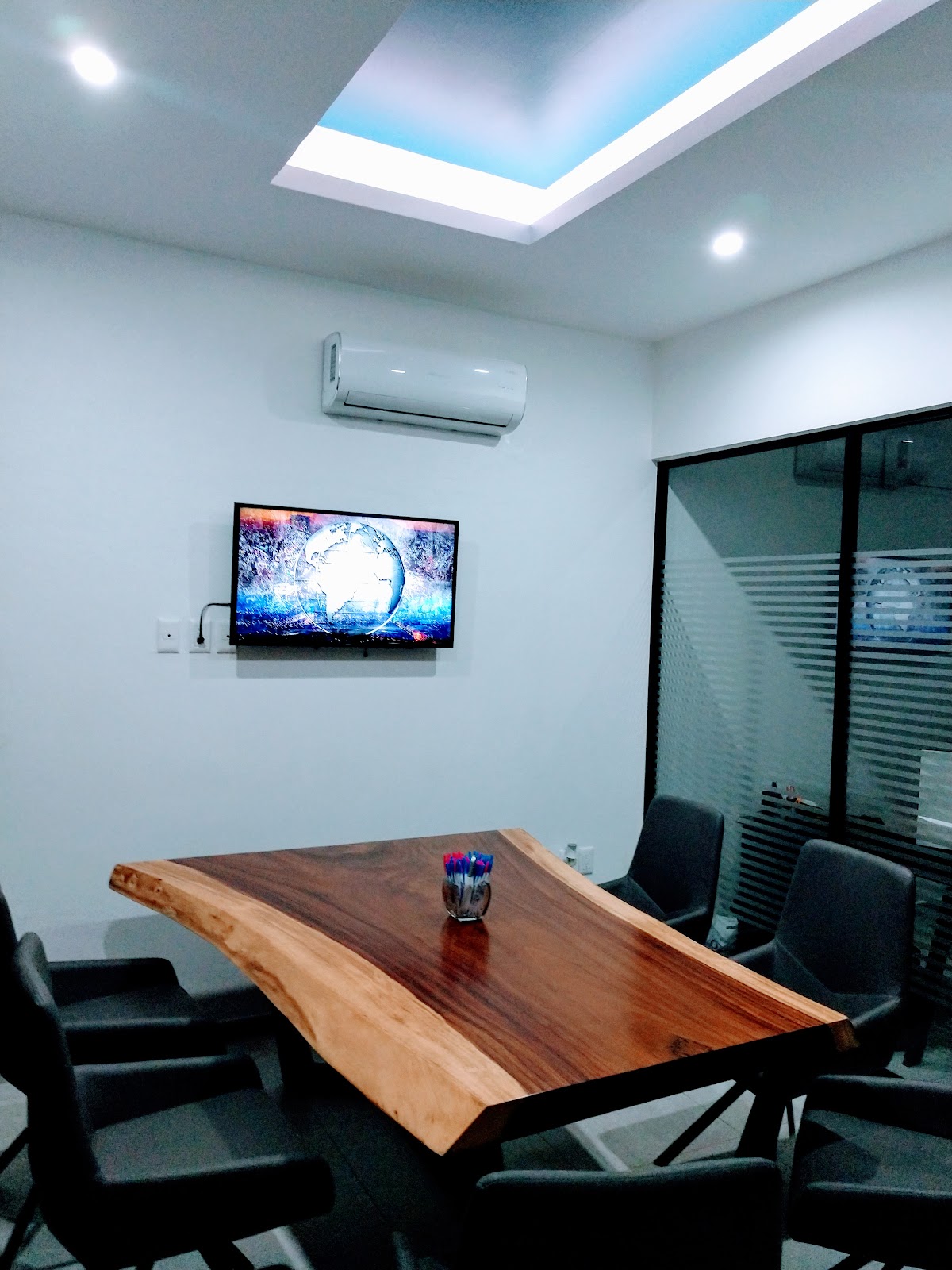 leetx-google-photo-70935-3 leetx-google-photo-70935-3