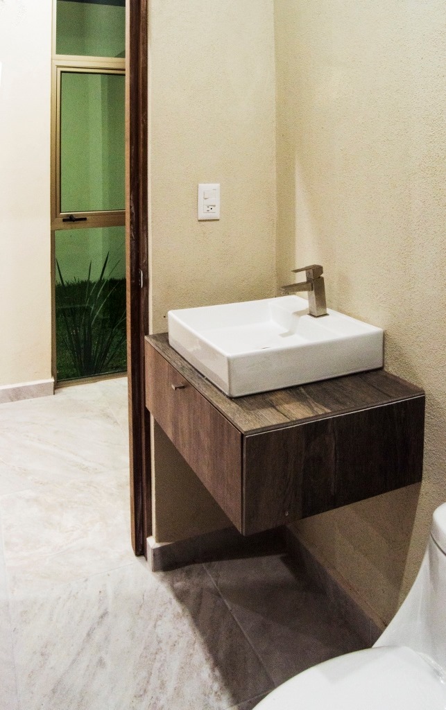 leetx-google-photo-71290-4 leetx-google-photo-71290-4