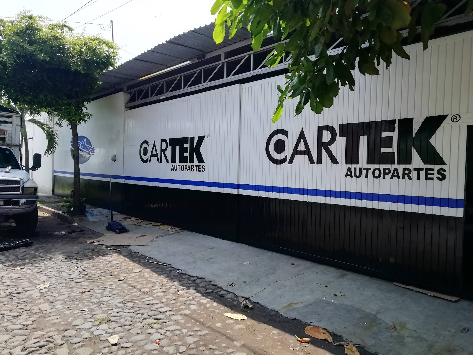 leetx-google-photo-81652-8 leetx-google-photo-81652-8